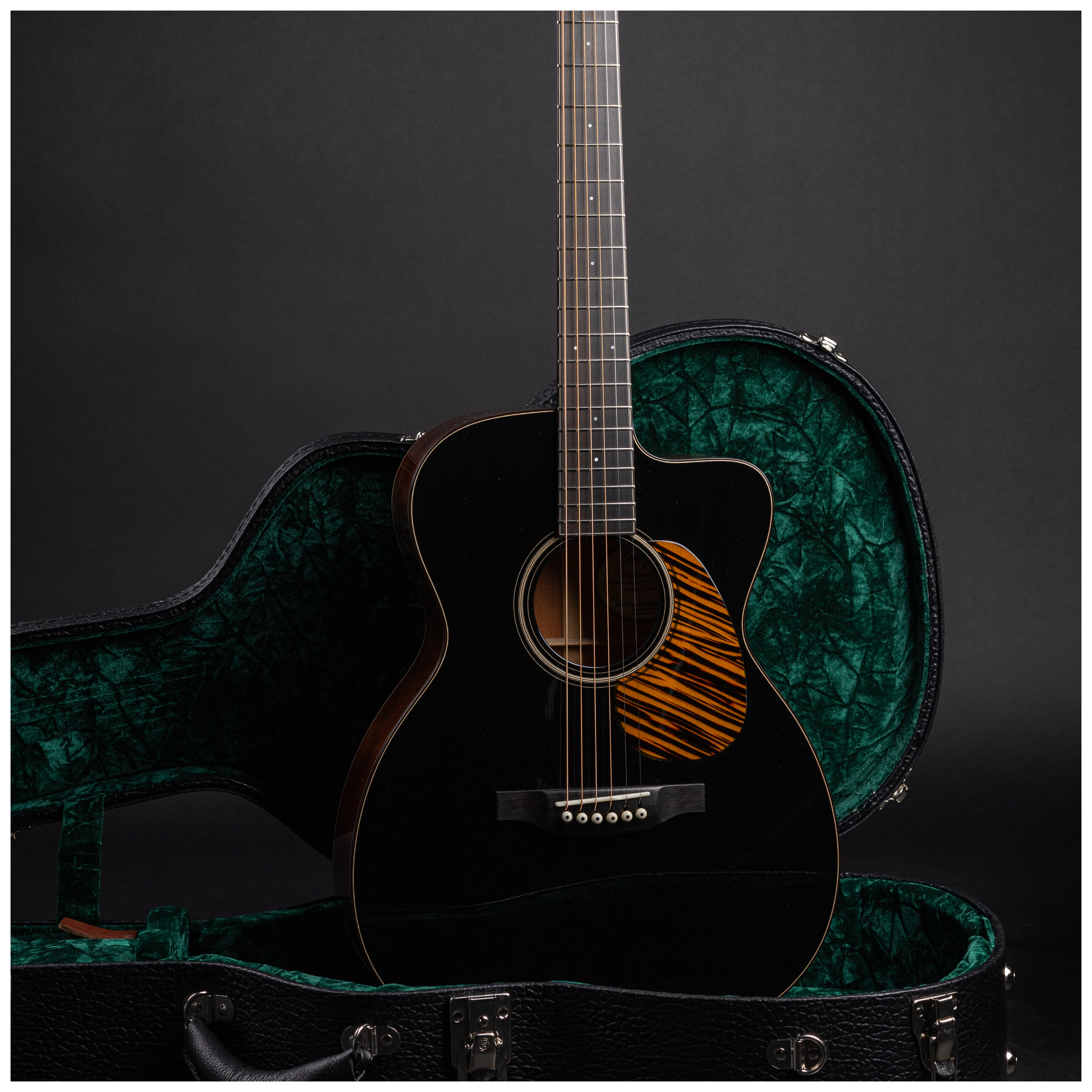 Bourgeois Guitars The Champ 00 Black 31